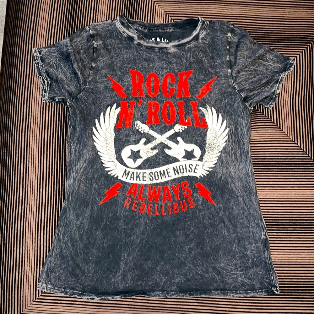 Women’s Black Rock n Roll T-shirt NWOT